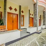 OYO 3406 Pandu Prima Guest House Syariah
